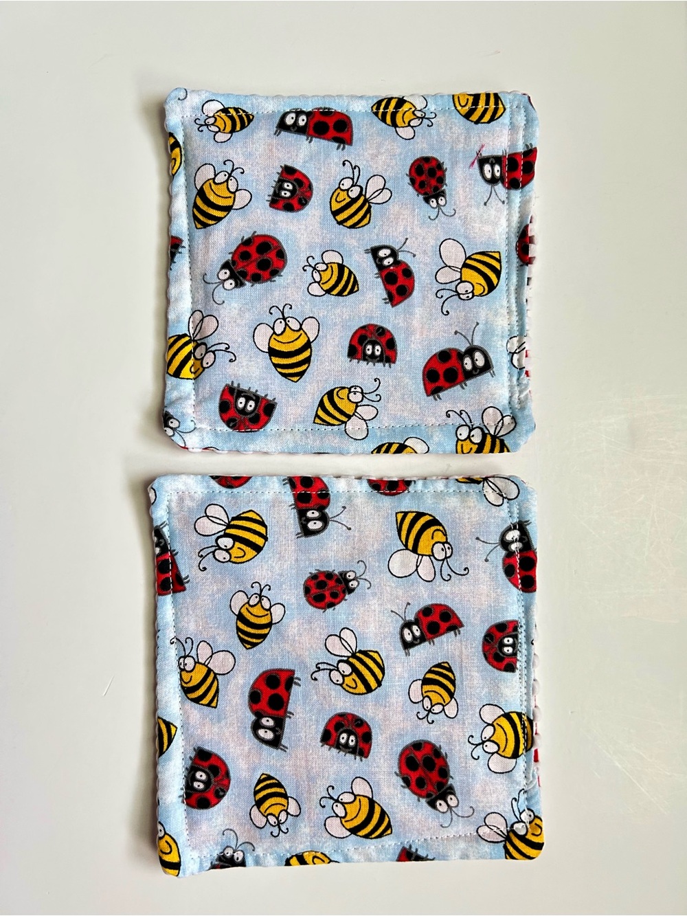 Hand Crafted Non Slip Jar Grippers Adorable Bees & Ladybugs Opens Hard Lids - Picture 5 of 10
